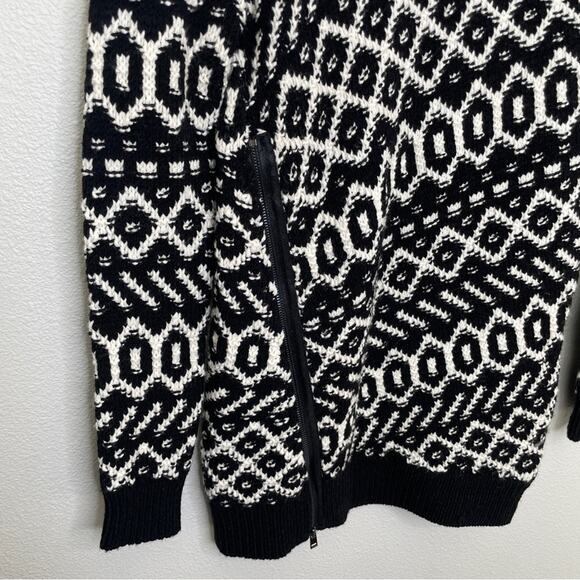 Ann Taylor Geometric Black/White Wool Asymmetrical Zip Sweater | S - Picture 4 of 7